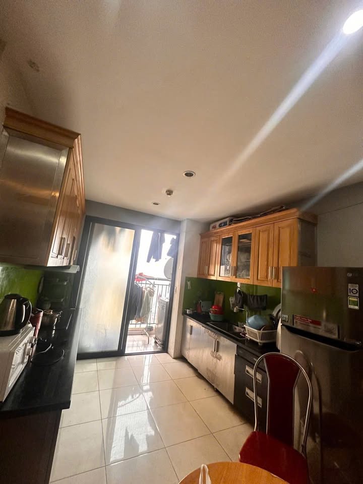 Căn hộ 1 phòng ngủ 100m² tại Lĩnh Nam giá 3,8 triệu - Nội thất đầy đủ