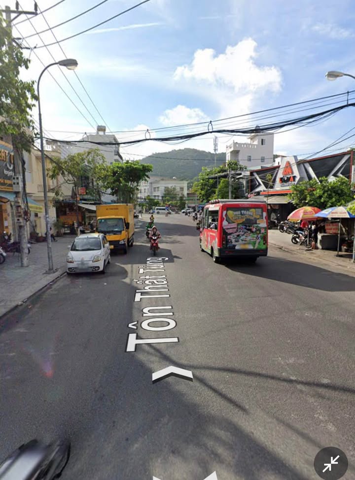 Nhà 4 tầng mặt tiền Tôn Thất Tùng Vĩnh Thọ 42,3m² giá 8,9 tỷ - Đầu tư sinh lời ngay!