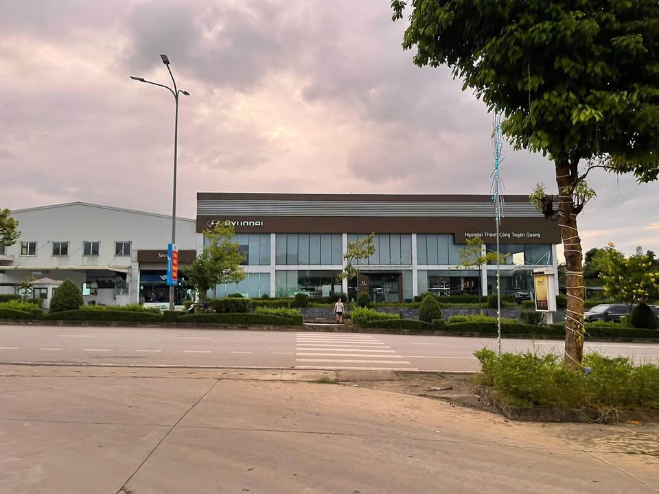 Đất tặng nhà cấp 4 tại Tổ 9 Hưng Thành, Tuyên Quang, 178m² giá 3.2 tỷ - Cơ hội đầu tư tuyệt vời!