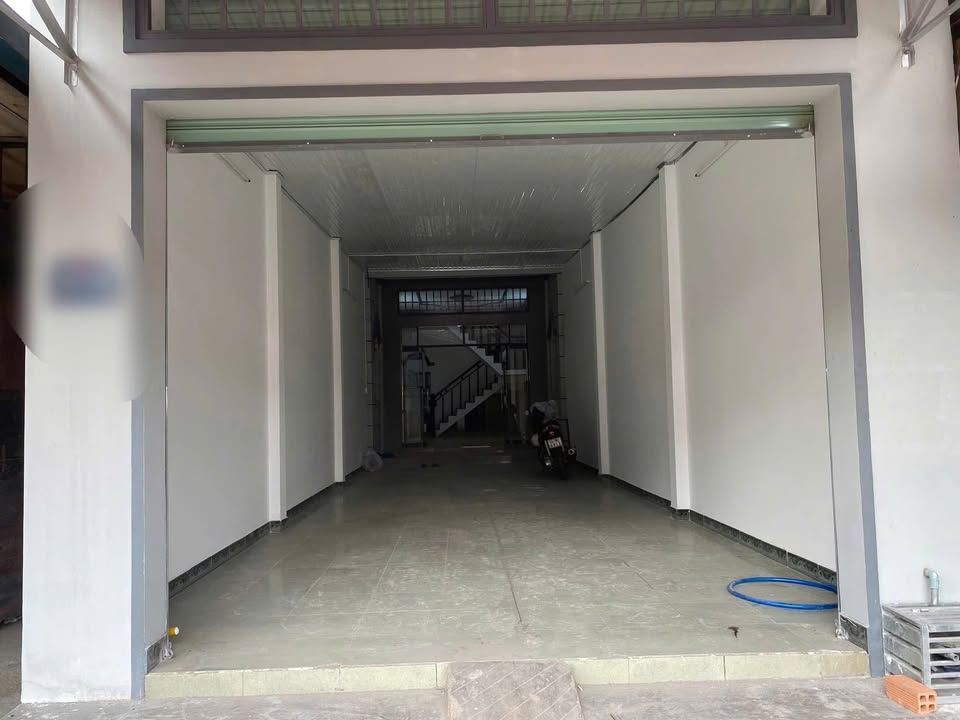 Cho thuê nhà mặt tiền đường Phan Văn Hớn 100m² giá 15 triệu - Tiện lợi cho kinh doanh!