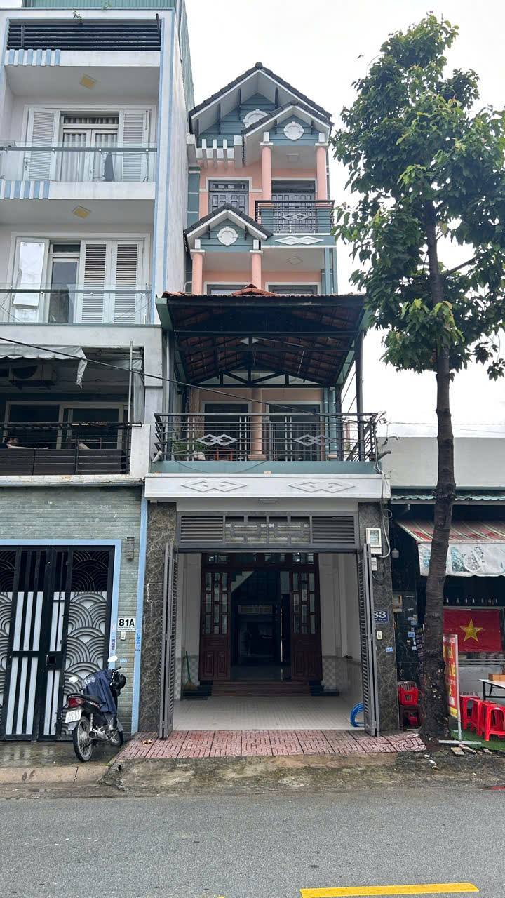 Nhà mặt tiền đường Huỳnh Thị Hai, quận 12 - 1 trệt 3 lầu, giá 23 triệu/tháng