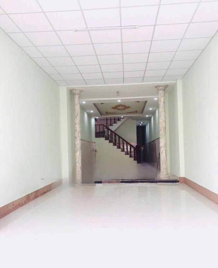 Nhà nguyên căn cho thuê mặt tiền đường Lê Thị Trung 3PN - Kinh doanh đắc địa!