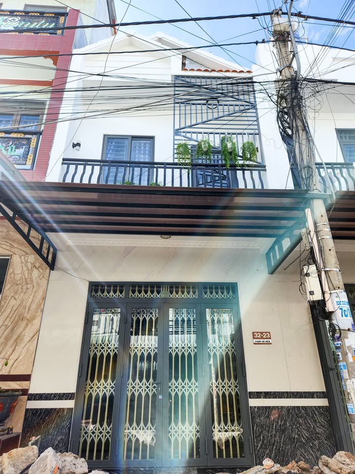 Nhà lầu KDC Thới Nhựt Cần Thơ 40m² giá 3.35 tỷ - Gần Đại học Y Dược!