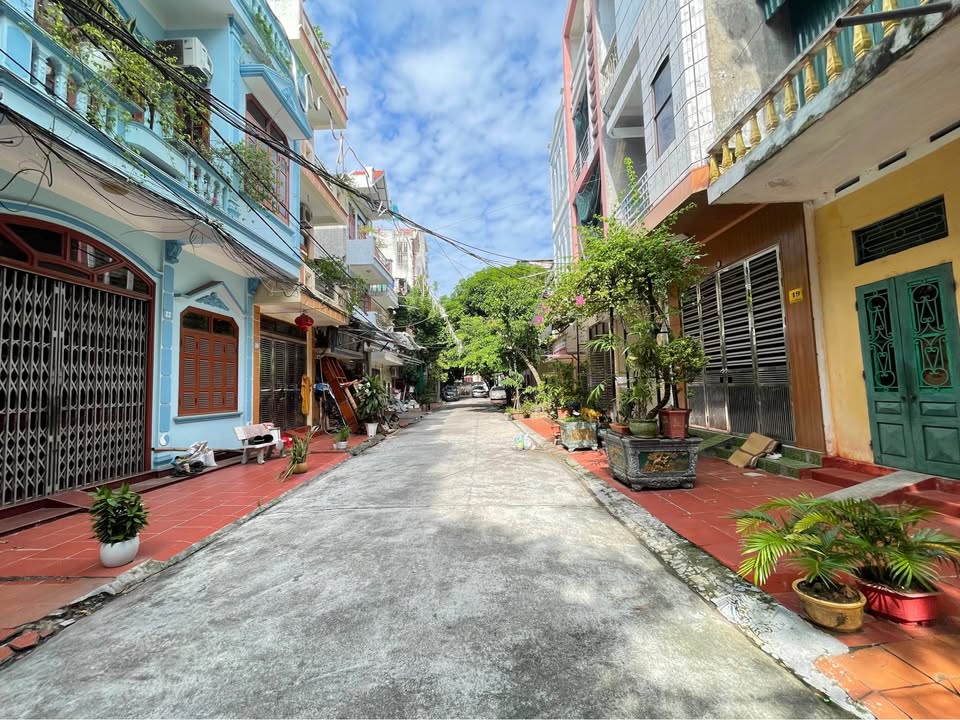 Đất tặng nhà phố cổ Ngô Quang Bích 65.5m² giá thỏa thuận - Cơ hội không thể bỏ lỡ!