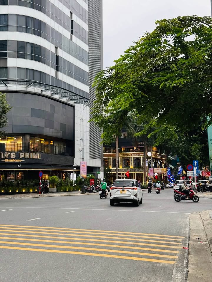 Nhà mặt tiền Trần Phú, Đà Nẵng 113m² giá 37 tỷ - Kinh doanh siêu lợi nhuận!