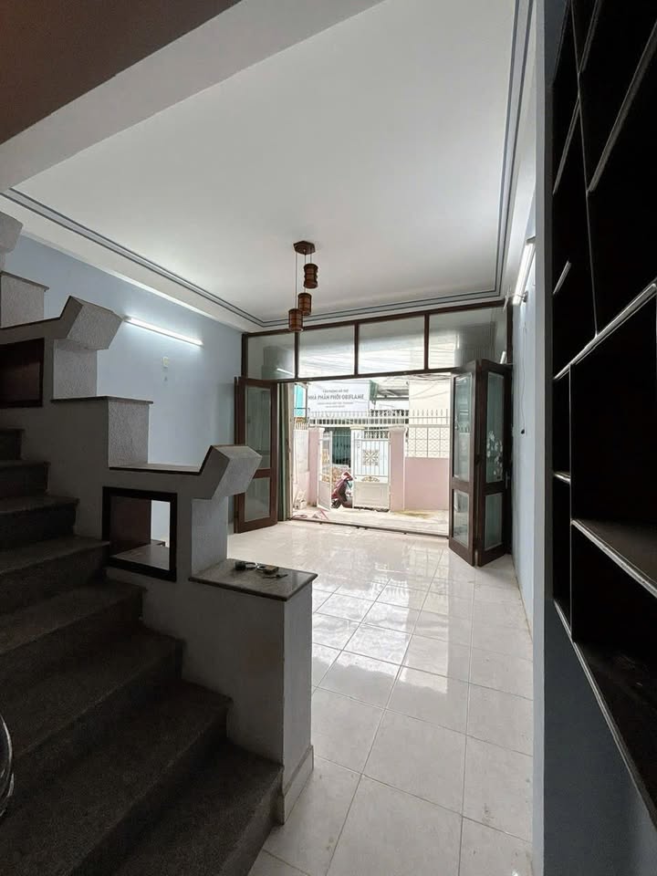 Nhà riêng Vĩnh Hiệp Nha Trang 75m² giá 3,7 tỷ - Pháp lý chuẩn chỉnh, sổ hồng đầy đủ!