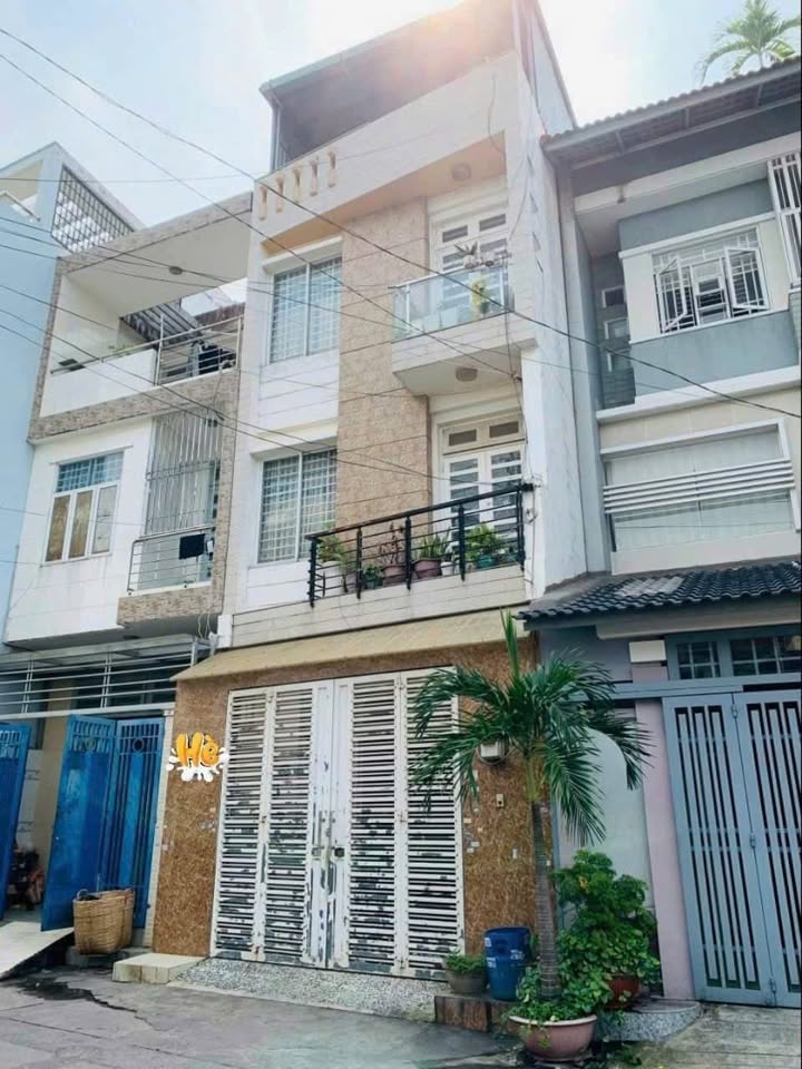 Nhà nguyên căn Trương Phước Phan 95m² giá 17 triệu - Phù hợp làm văn phòng và ở gia đình!