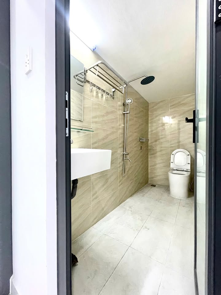 Nhà nguyên căn 471 Hồng Bàng, Quận 5 - Giá thuê 15 triệu, gần nhiều tiện ích