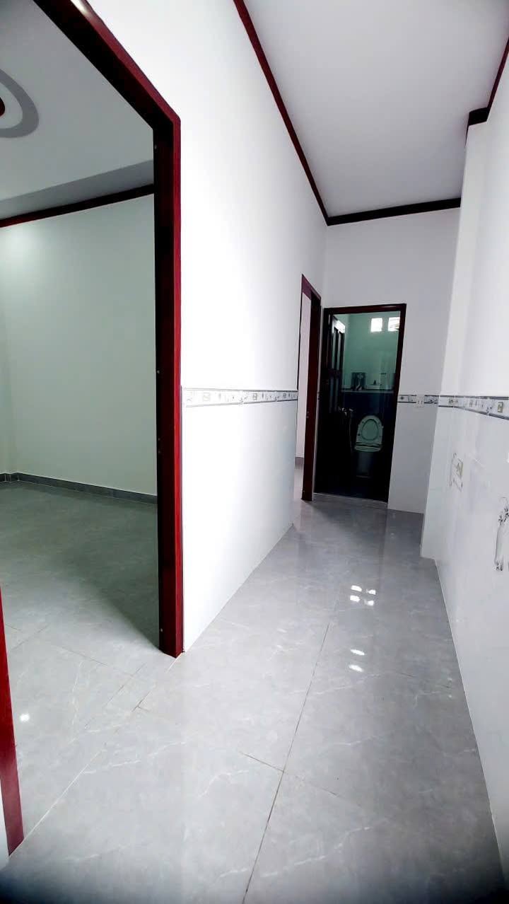 Nhà bán khu phố Chiêu Liêu, Dĩ An, 70m² giá 1.95 tỷ - Sổ chung, thương lượng ngay!