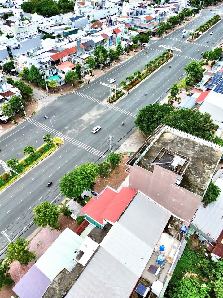 Bán nhà mặt tiền đường Trần Quang Khải, Rạch Giá, 110m² - Vị trí đắc địa, giá chỉ 6 tỷ!