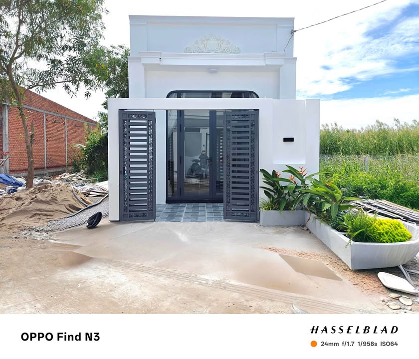 Nhà mới hoàn thiện Hẻm Trương Định, An Bình 100m² giá 1.58 tỷ - Ô tô vào tận nơi!