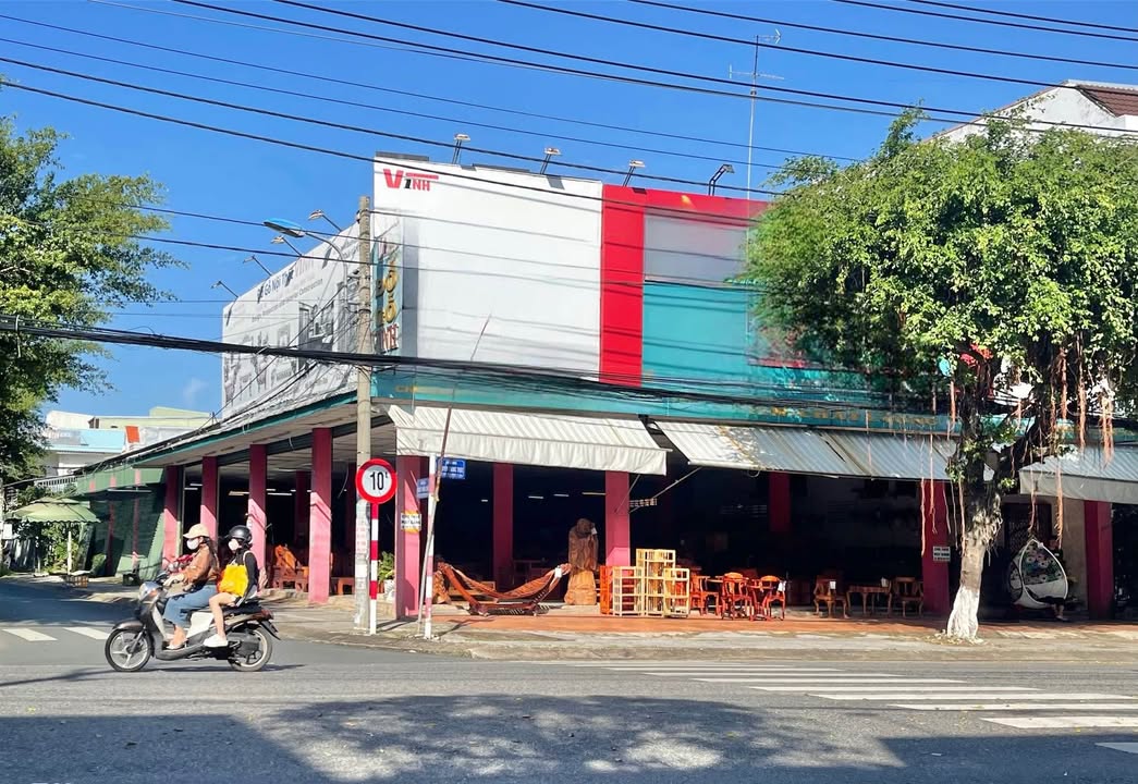 Cho thuê mặt bằng lớn góc 2 mặt tiền đường Nguyễn Trung Trực, Rạch Giá 702m² - Kinh doanh đa ngành nghề!