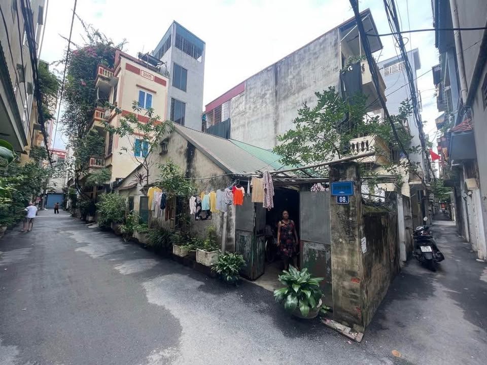 Đất Ngô Quyền 48m² giá 8 tỷ - Vị trí đắc địa, sẵn sàng giao dịch!