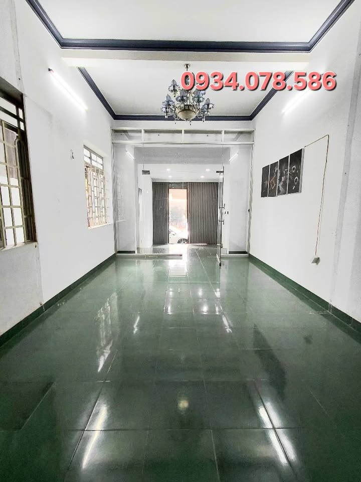 Nhà mặt tiền đường lớn Tân Lợi, Buôn Ma Thuột 150m² - Giá thuê chỉ 9 triệu/tháng!