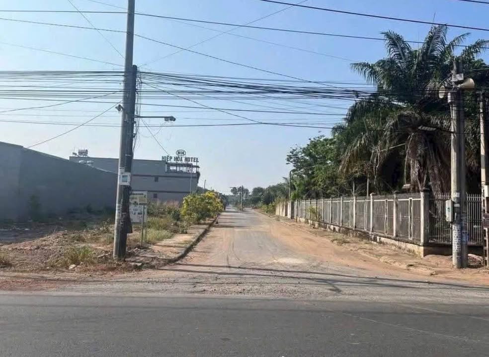 Đất nền Biên Hòa 165m² giá 1.6 tỷ - Sổ đỏ chính chủ, kinh doanh tốt!