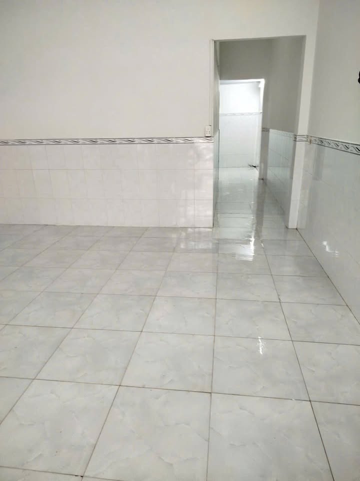 Nhà cho thuê Hiệp Thành Q12 72m² giá 6 triệu - Hẻm xe hơi rộng rãi!