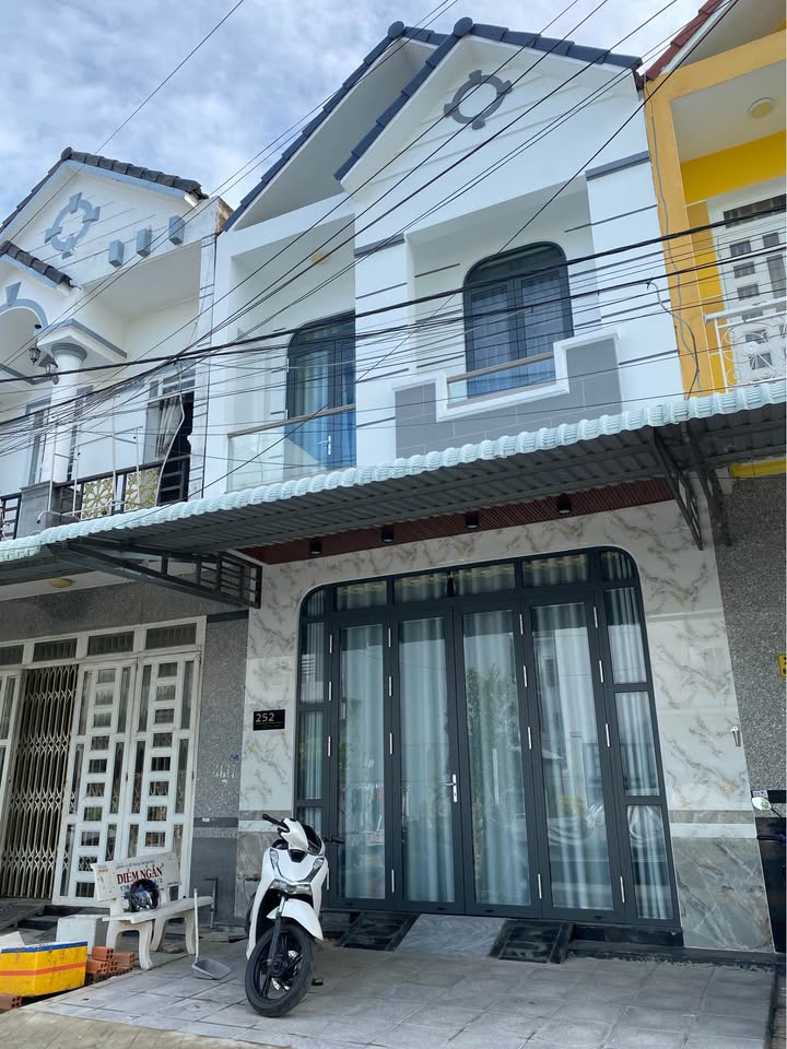 Nhà Mặt Tiền Ngô Thì Nhậm Cần Thơ 63.5m² giá 4.59 tỷ - Gần chợ An Khánh!