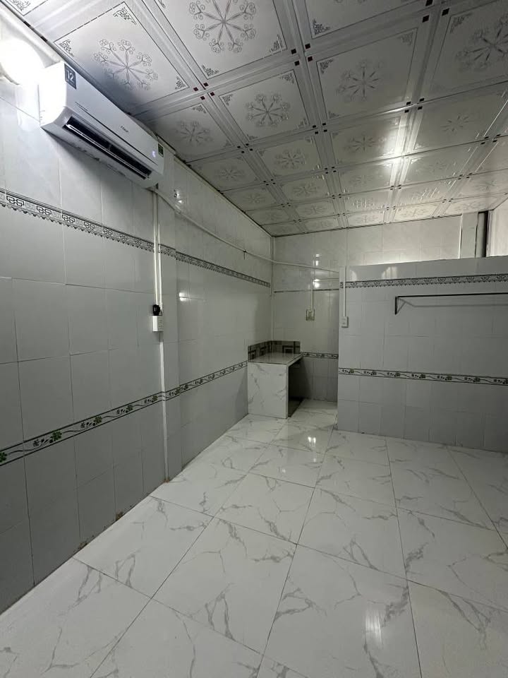 Phòng trọ Hưng Lợi, Cần Thơ 21m² giá 2 triệu - Hẻm ô tô vào tận nơi!