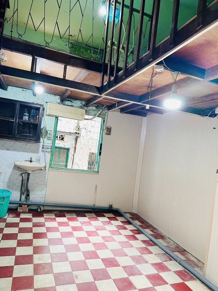 Phòng cho thuê Lê Thánh Tôn, Quận 1 - Diện tích 16m² - Tiện nghi đầy đủ