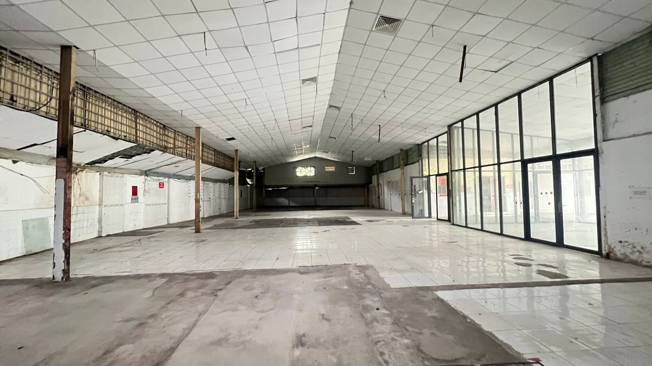 Kho xưởng cho thuê tại Bình Thạnh 1000m² - Giá thuê chỉ 140 triệu/tháng!