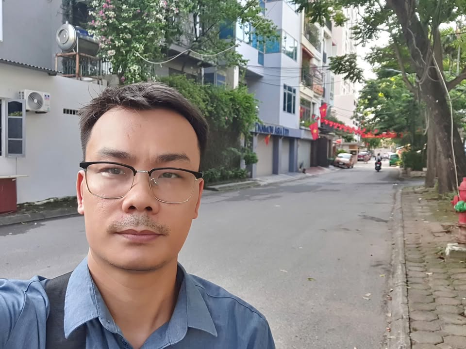 Đất mặt ô tô tránh tại Tây Hồ 100m² giá 24 tỷ - Tiện ích đầy đủ!