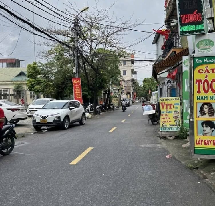Đất nền Văn Nội, Phú Lương 50m² giá 10 tỷ - Ô tô tránh, kinh doanh thuận lợi!
