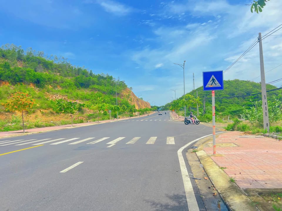 Đất nền Phước Đồng Nha Trang 120m² giá 2.5 tỷ - Đầu tư tiềm năng với vị trí đắc địa!