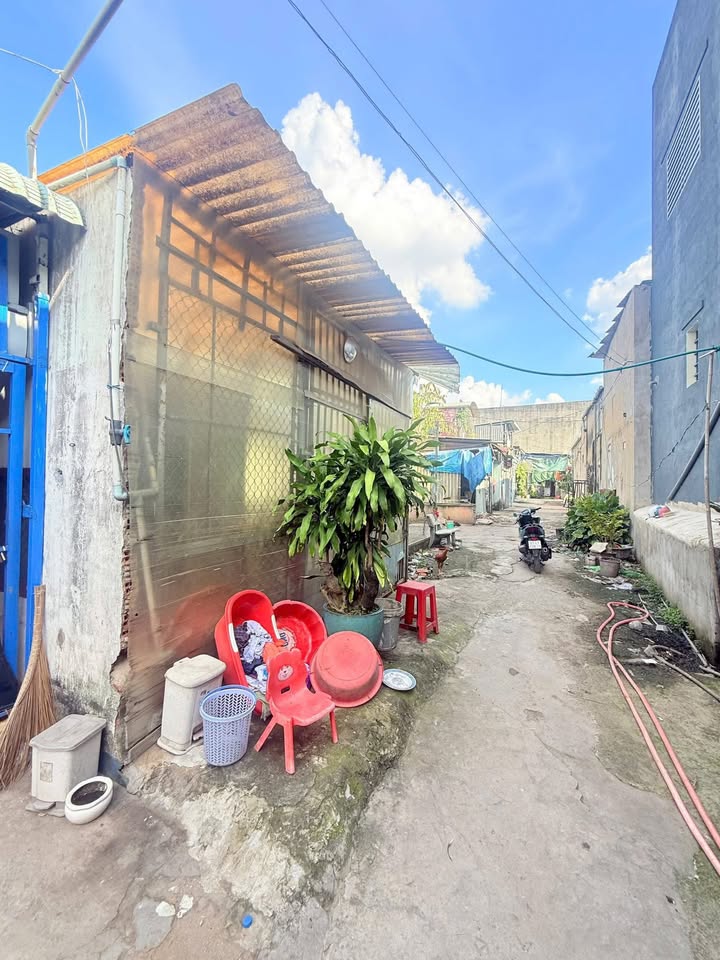 Nhà riêng Tân Đông Hiệp 65m² giá 2.38 tỷ - Cần bán gấp, pháp lý rõ ràng!