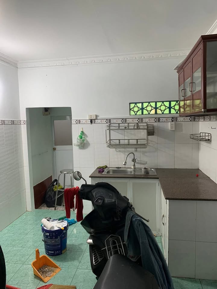 Nhà thuê hẻm cụt Hòa Hưng Quận 10 24m² giá 6 triệu - Đầy đủ tiện nghi!