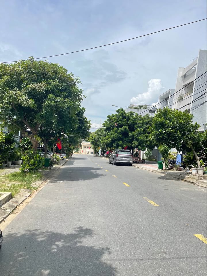 Lô đất Phan Văn Đáng, Đà Nẵng 90m² giá 4.6 tỷ - Đối diện công viên, vị trí vàng!