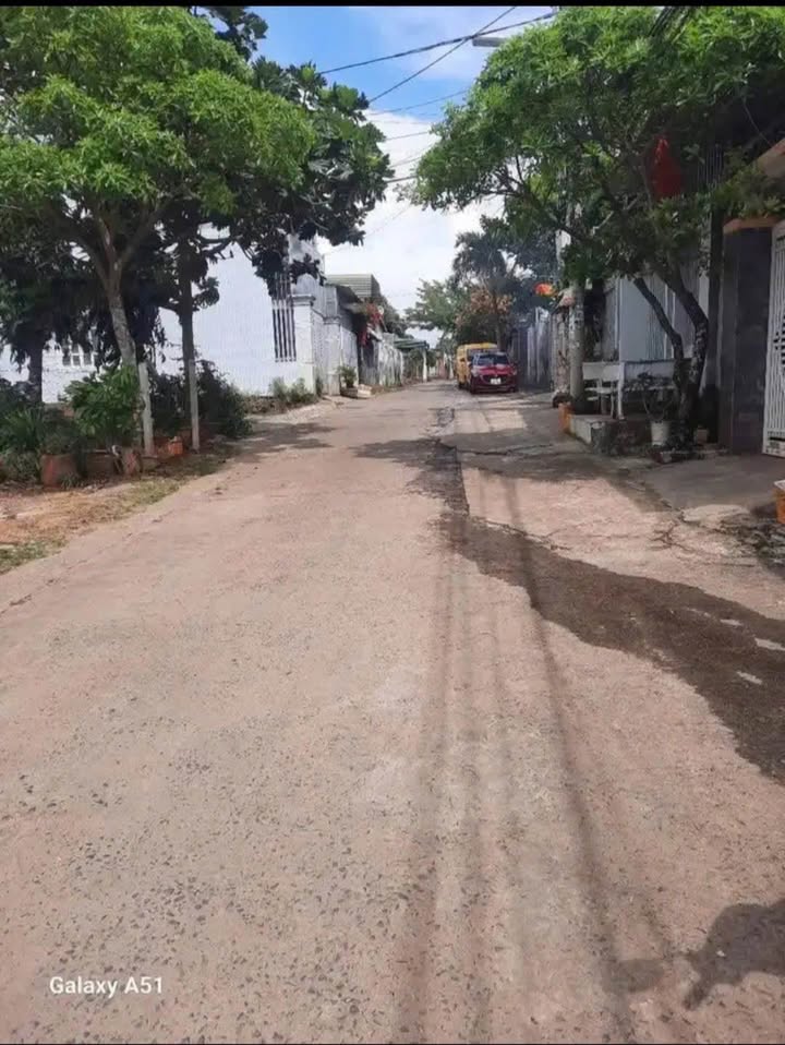 Đất thổ cư ngay hẻm 152 Hoàng Hoa Thám BMT 100m² giá 2.7 tỷ - Đầu tư sinh lời!