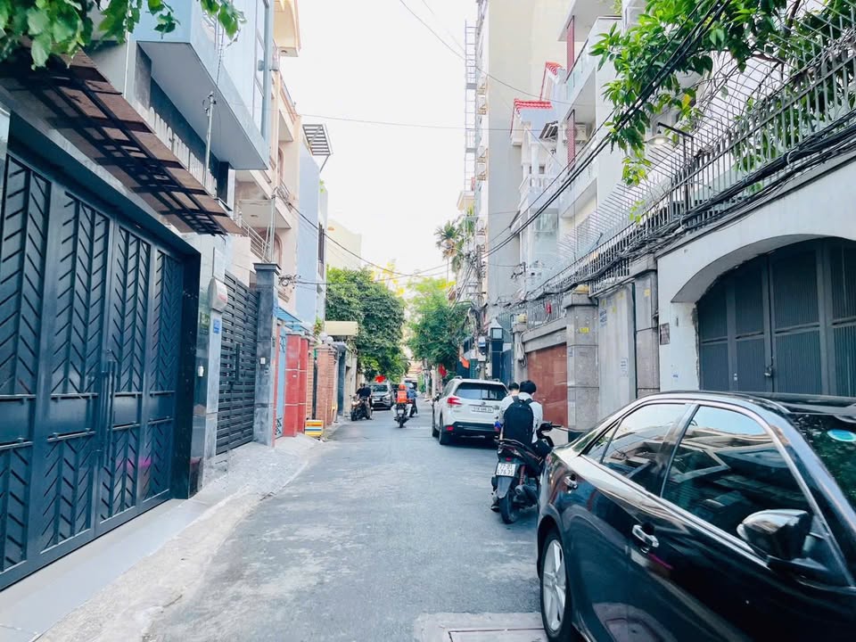 Nhà cấp 4 Trương Công Định, Tân Bình 80m² giá 12.8 tỷ - Tiện xây mới!