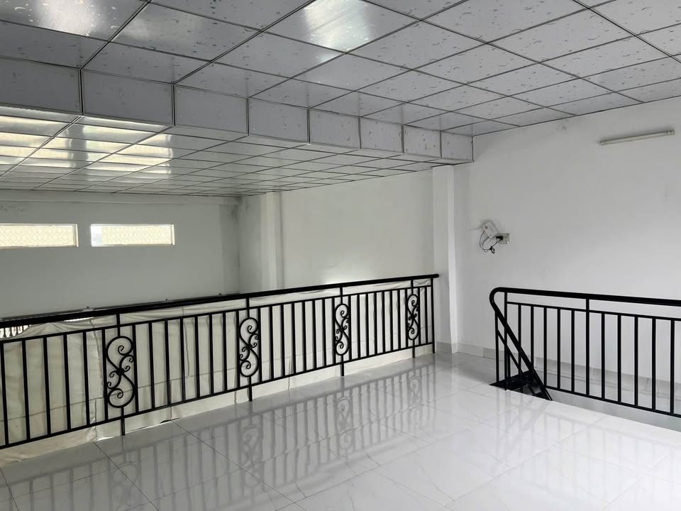 Nhà gác lửng cho thuê tại chợ Dốc Bà Tùng, Diên Toàn 4.5 triệu - Kinh doanh ngay!