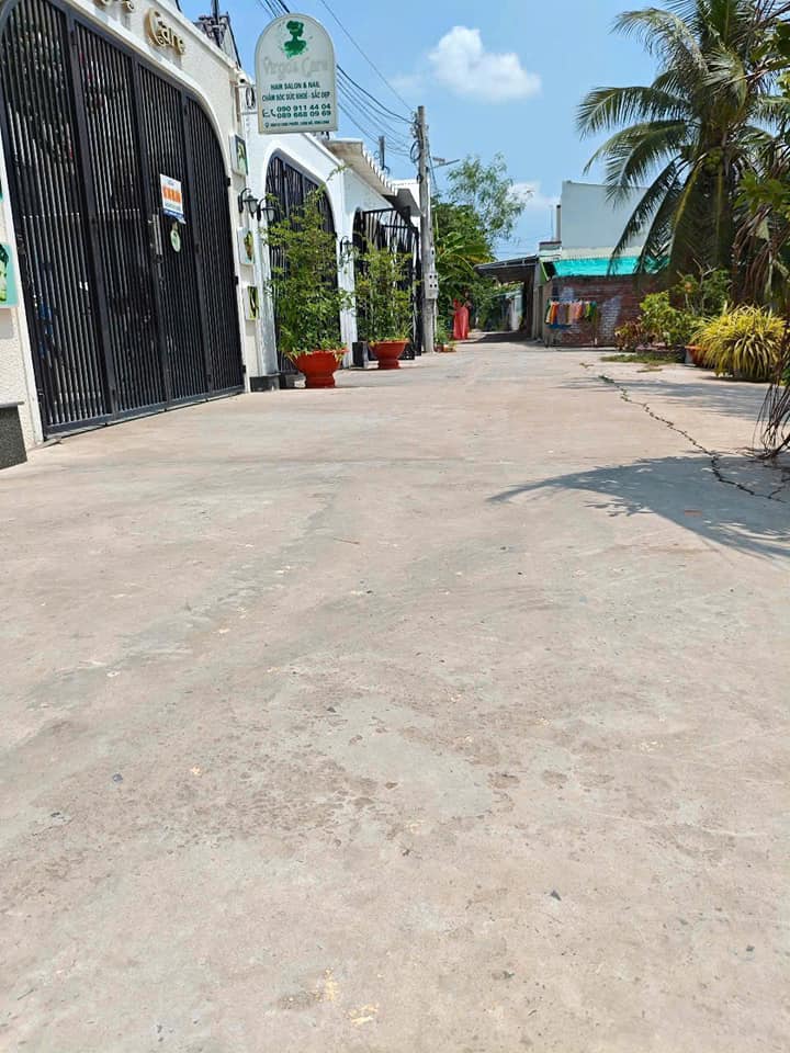 Đất nền thổ cư xã Long Hồ 220m² giá 1.2 tỷ - Hướng Đông Nam, vị trí thuận lợi!