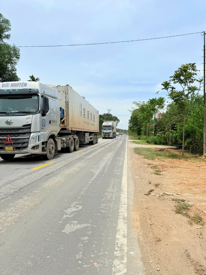 Đất kinh doanh mặt tiền đường mòn HCM, Hương Khê 252m² - Cơ hội đầu tư hiếm có!