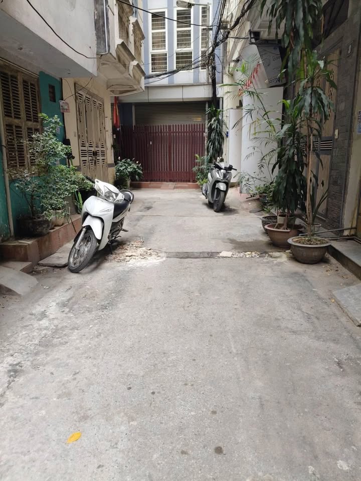 Đất Vĩnh Hưng, Hoàng Mai 30m² giá chỉ 5.3 tỷ - Sổ đỏ chính chủ!