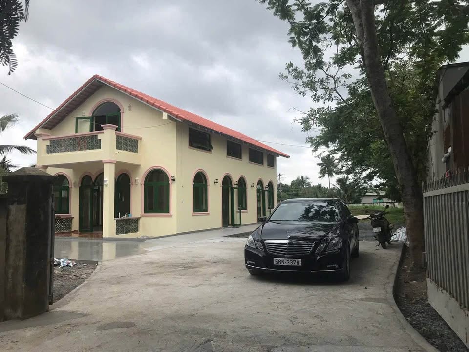 Biệt thự cho thuê mặt tiền Lã Xuân Oai Q.9 - Diện tích 2000m², giá 80 triệu/tháng