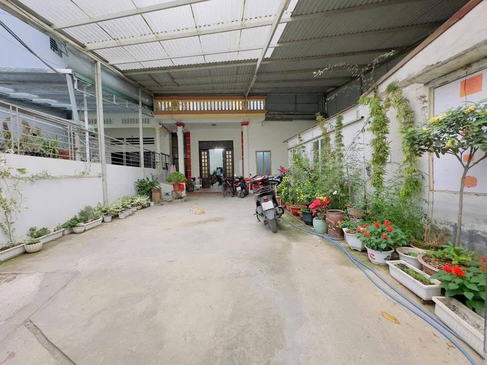 Đất tặng nhà mặt phố Ngọc Thụy Long Biên 180m² giá 35 tỷ - Ô tô vào tận nhà!