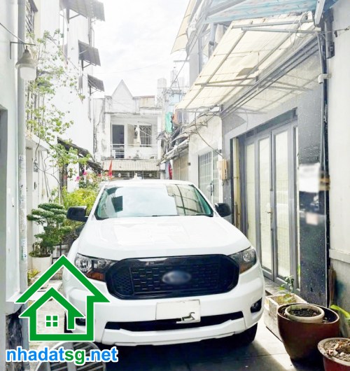 Nhà đẹp Tân Bình 32m² giá 4.9 tỷ - Full nội thất sang trọng!