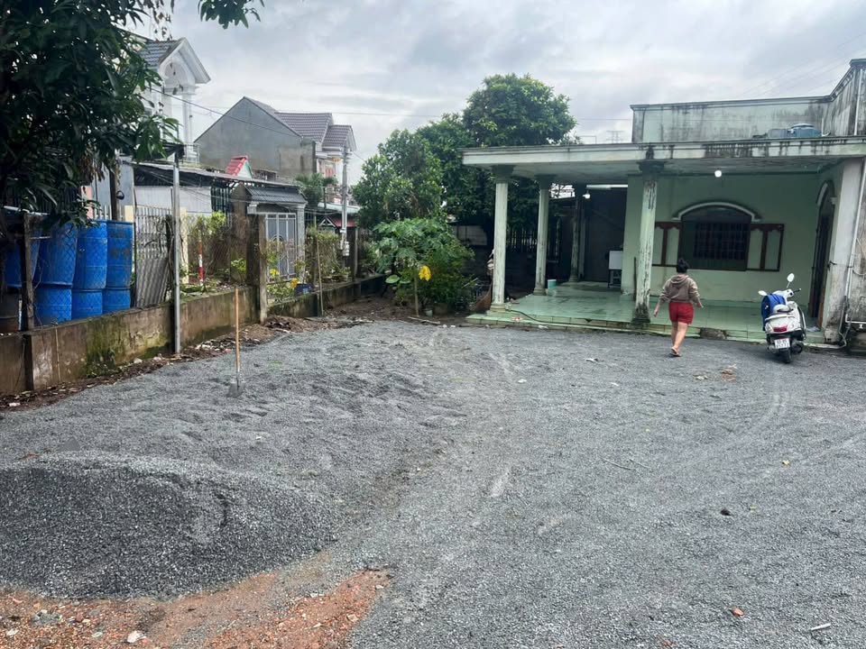 Cho thuê nhà mặt tiền Thái Hòa, Tân Uyên, 600m² - Giá chỉ 6 triệu/tháng