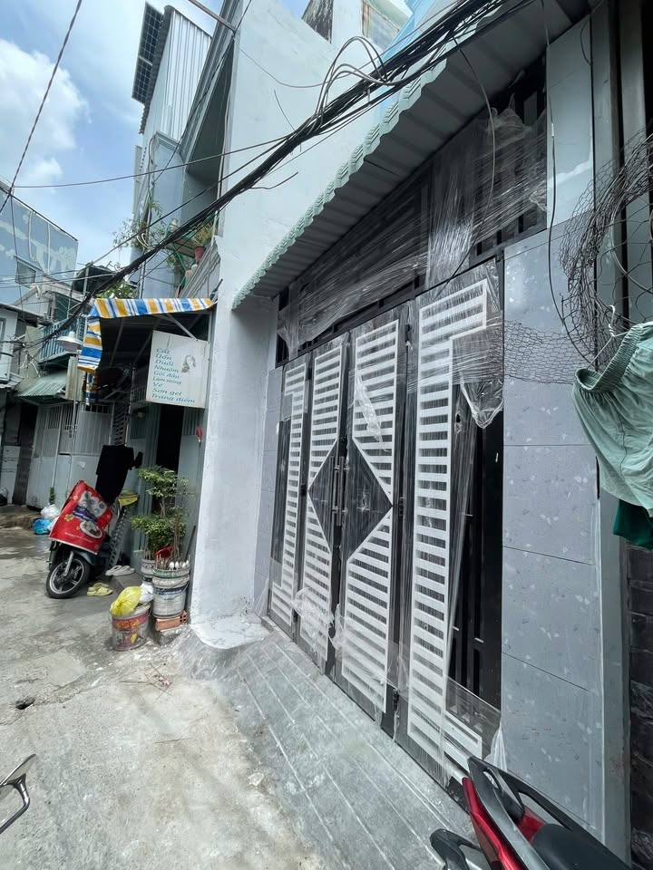 Nhà bán Vô Lưu Hữu Phước, P15, Q8, giá 3.95 tỷ - Khu vực hiện hữu, giao thông thuận lợi!