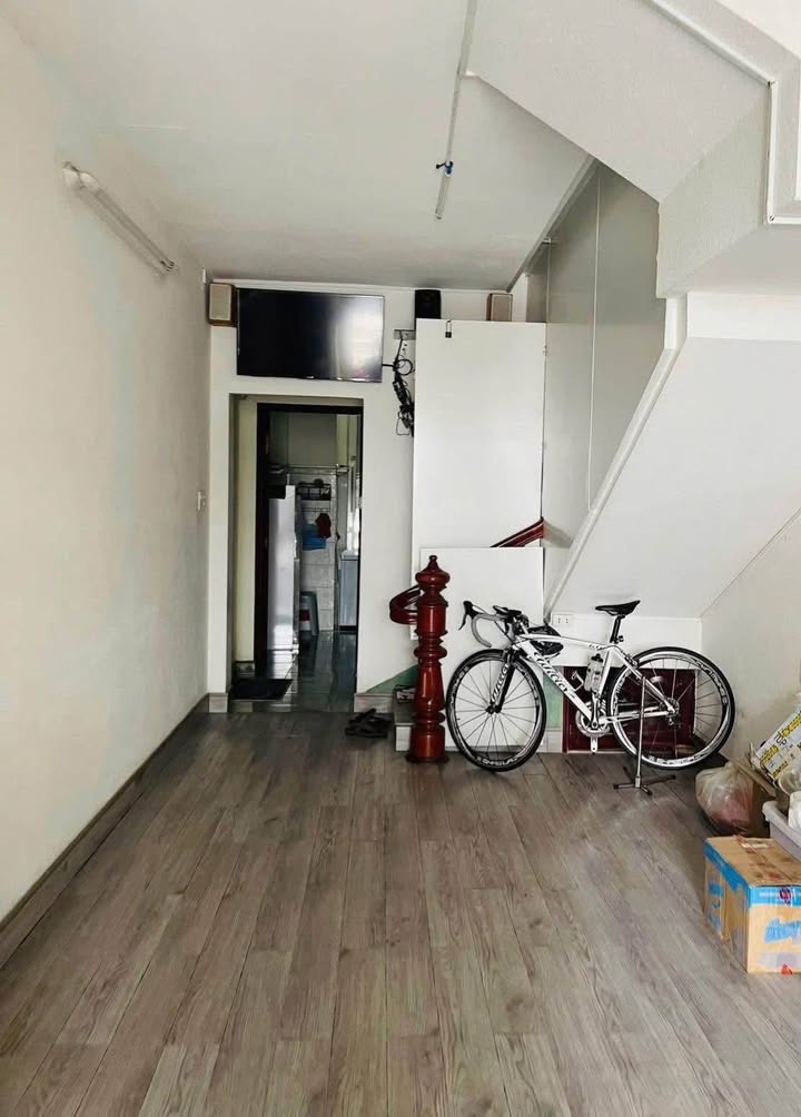 Nhà 4 tầng mặt tiền đường Định Cư Nha Trang 50m² giá 6 tỷ - Kinh doanh thuận lợi!