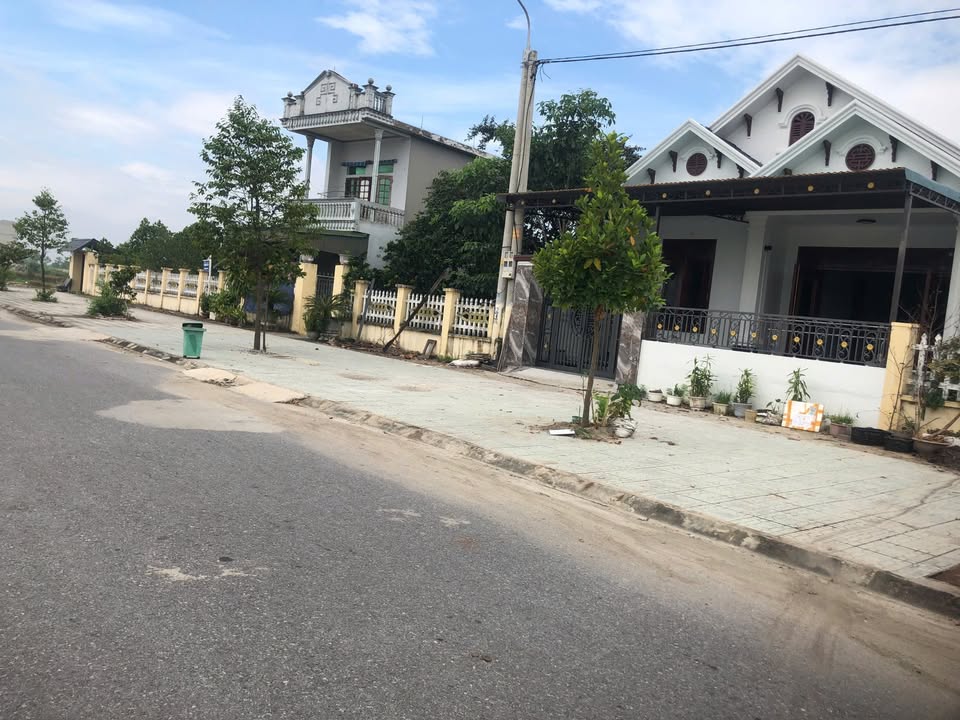 Đất nền đẹp Đại đô thị Đông Sơn 168m² giá 2.05 tỷ - Đầu tư sinh lời bền vững!