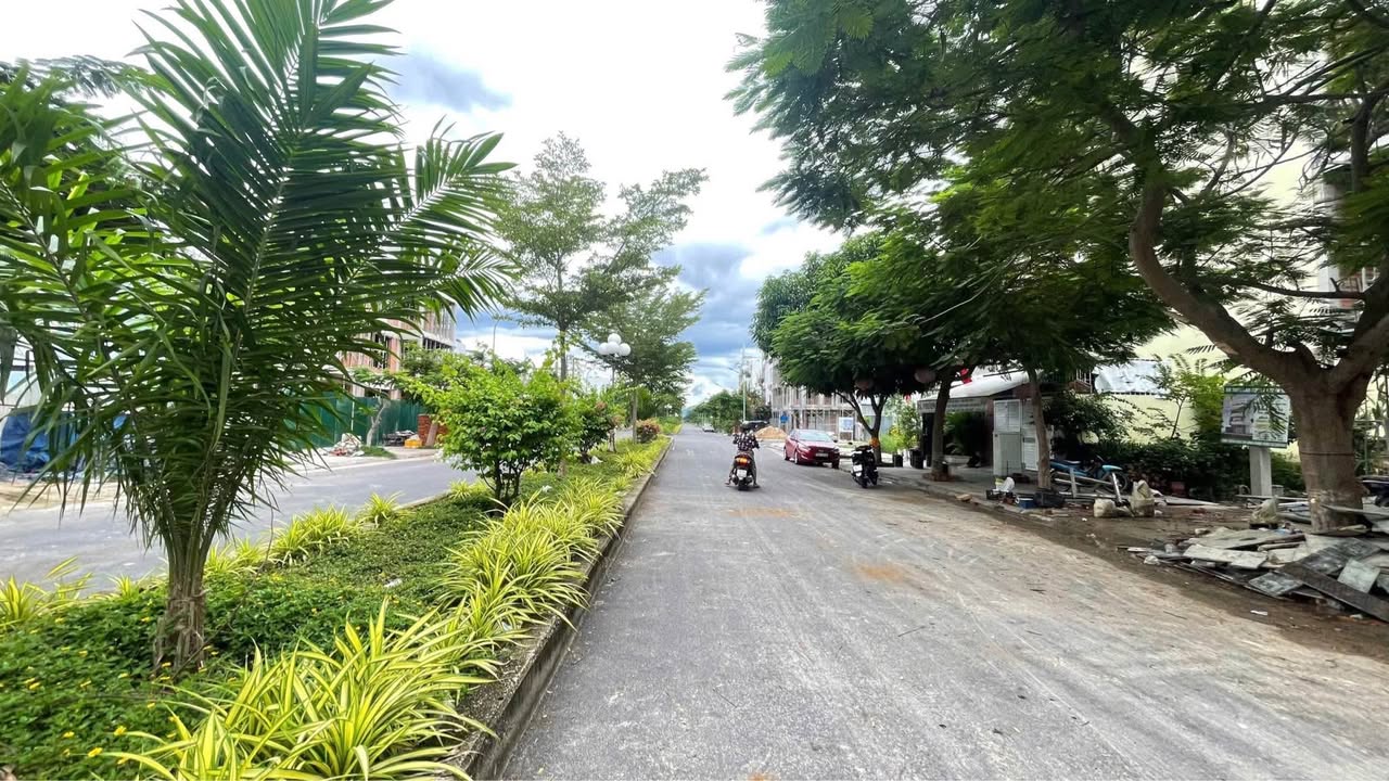 Đất nền KĐT An Bình Tân Nha Trang 100m² giá 5.5 tỷ - Sổ đỏ chính chủ, vị trí đẹp!