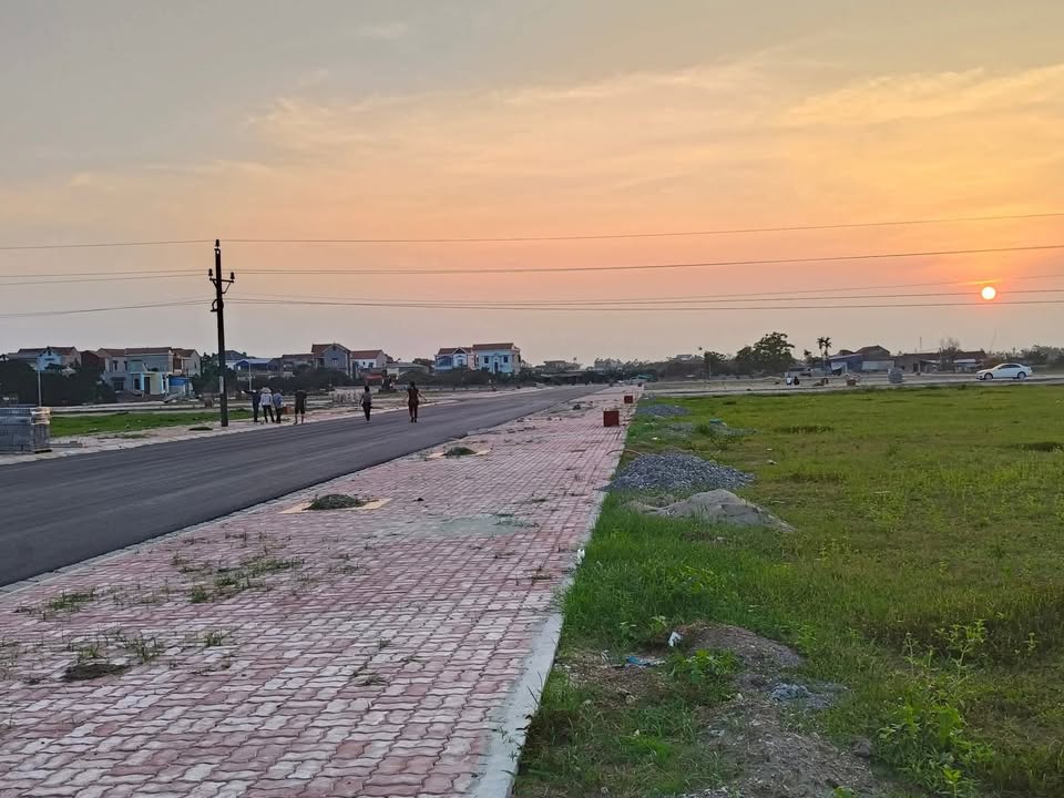 Đất nền DCM Hải Triều 3, Tiên Lữ, Hưng Yên 100m² - Giá đầu tư chỉ 2 tỷ!