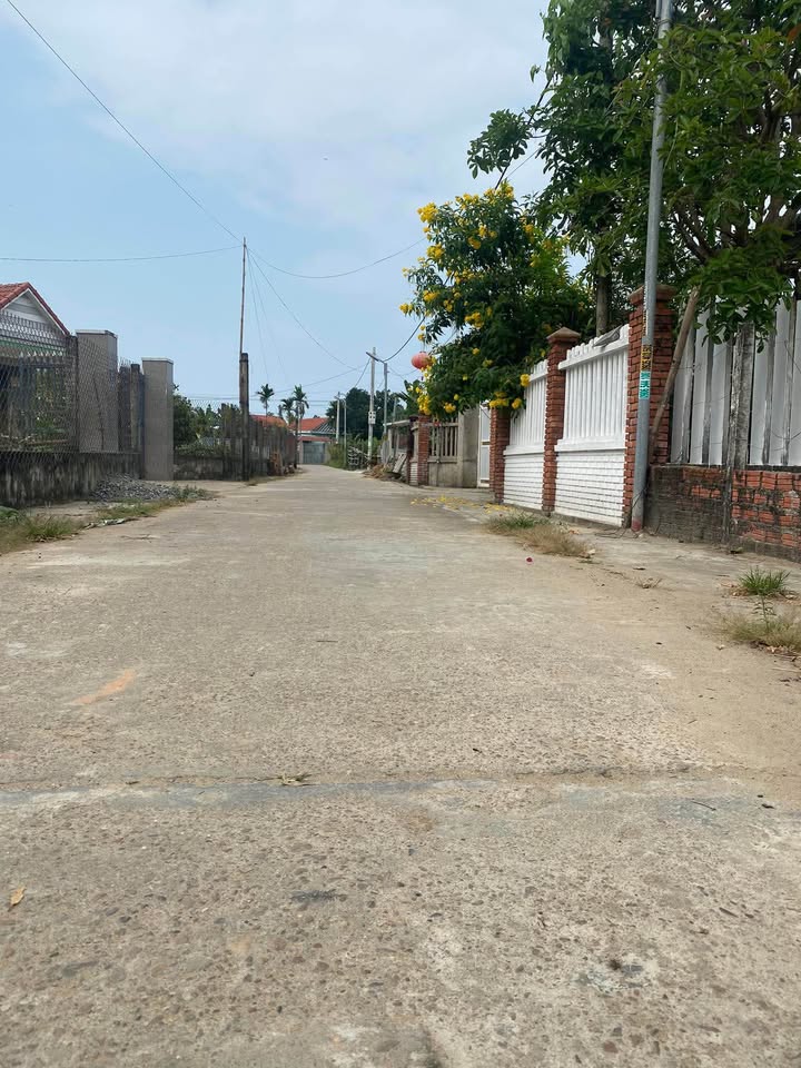 Đất nền Điện Bàn Bắc 100m² giá 670 triệu - Đường thông thoáng, tiện ích đầy đủ!