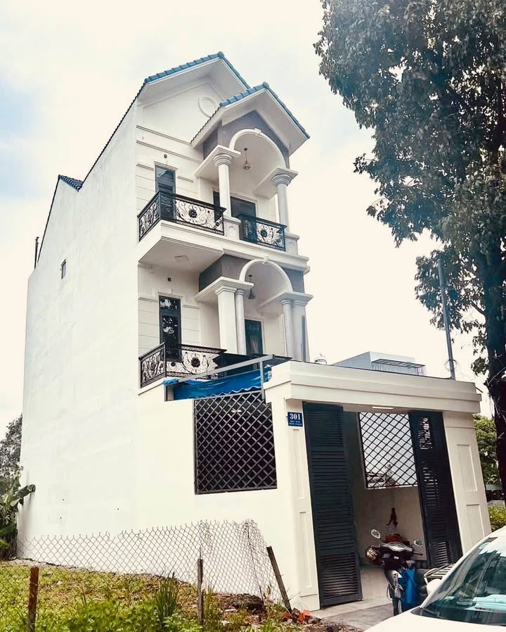 Nhà riêng Phú Tân, Thủ Dầu Một 100m² giá 5 tỷ - Sẵn sàng vào ở ngay!