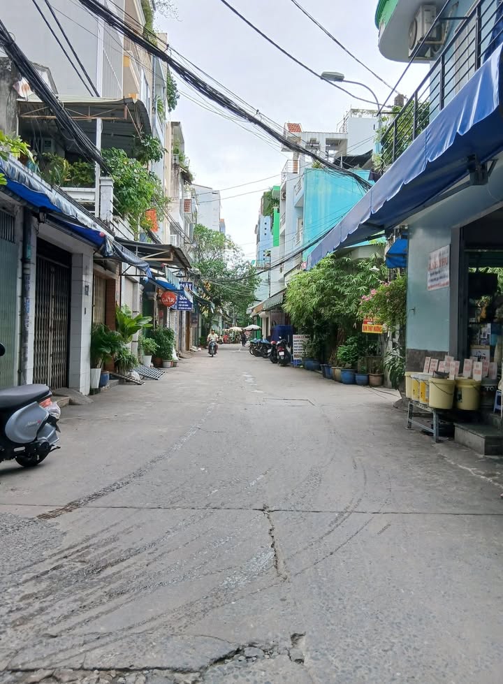 Nhà phố Nguyễn Ngọc Lộc, Q10, 40m² giá 10.9 tỷ - Kinh doanh đắc địa!