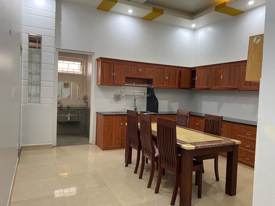 Nhà cho thuê nguyên căn 300m² đường D18, Dĩ An - Phù hợp mở văn phòng công ty!