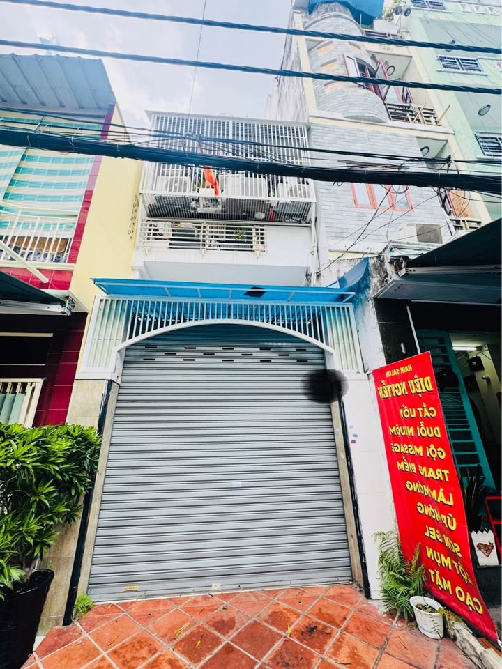 Nhà đẹp Thành Thái, Quận 10, 159m² giá 11.7 tỷ - Đầu tư sinh lời hấp dẫn!